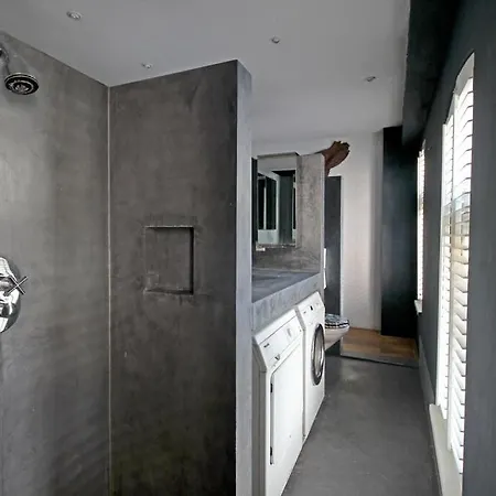 Appartement Elegant Penthouse Loft Of 250 M2 In Centre With Huge Roofgarden 80 M2 *