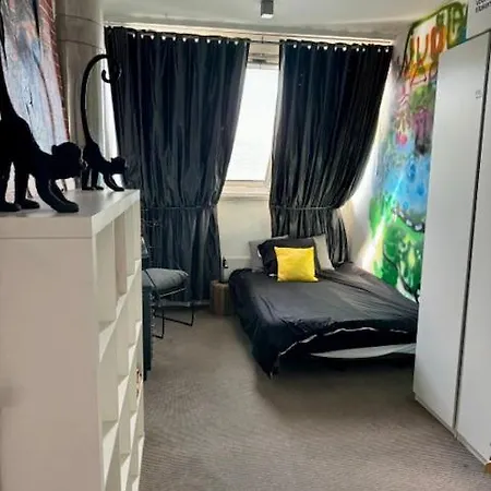 Daire Elegant Penthouse Loft Of 250 M2 In Centre With Huge Roofgarden 80 M2