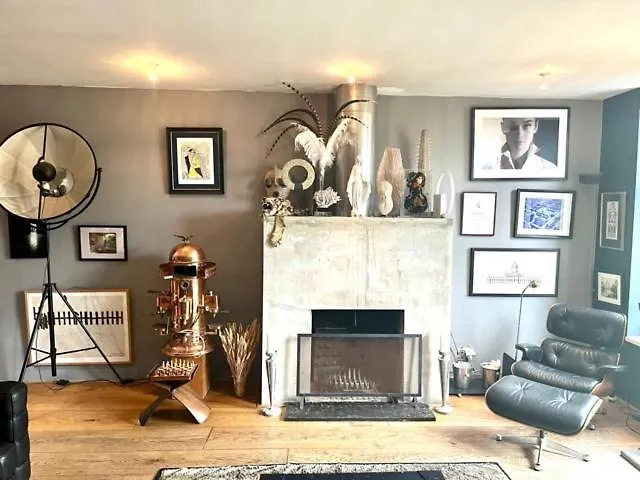 Elegant Penthouse Loft Of 250 M2 In Centre With Huge Roofgarden 80 M2 *