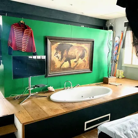 Elegant Penthouse Loft Of 250 M2 In Centre With Huge Roofgarden 80 M2 Amsterdam